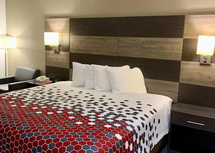 Econo Lodge *